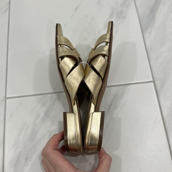 NEW! Naturalizer Dark Gold Ashford Open Toe Flat Sandals - Size 5.5 - Picture 11 of 15